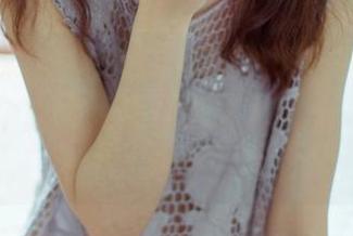 GIRLT果团网 – 秀一把甜Abby妹妹的写真，那个腿部线条太想让人深思，缓缓注视中