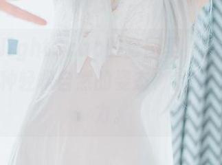 MoonNightSnap的套图里，Jenny(정제니)那种轻松自然的姿态，舒缓又充满引力。