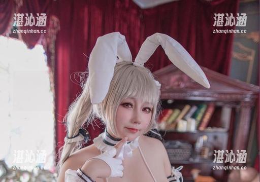 KANEKO_咔喵 脚步轻盈,KANEKO_咔喵的长腿写真原图总让人想多看几眼。