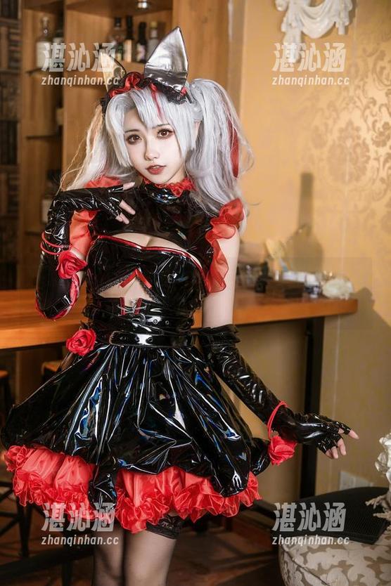 下载一份清凉！Momoko葵葵的浴室写真等你来亲密接触