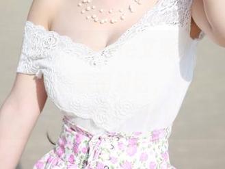 MyGirl美媛馆 – Ellie艾栗栗最新写真——泳装与清水的亲密对话，差点误以为我自己变成了沙滩