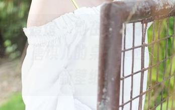 MyGirl美媛馆 – 她在穿牛仔裤时，我已经被迷惑，唐琪儿的桌子真应该印上一张新壁纸！