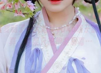 网盘里复制了一大堆Nyako喵子的可爱写真，结果只想抱紧屏幕…
