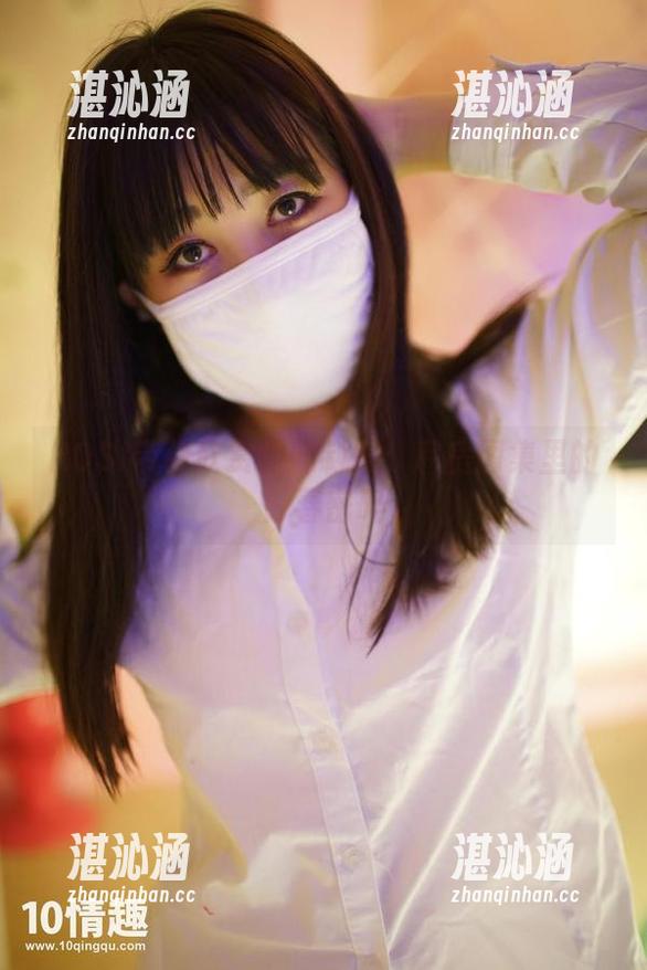 ROSI带你欣赏学妹制服：私房图集里的青春密码