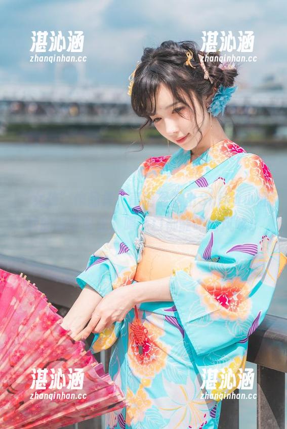 Shika小鹿鹿 “女孩”作品集,高清显露出Shika小鹿鹿的咖啡时光,喝一口都能喝出风味。