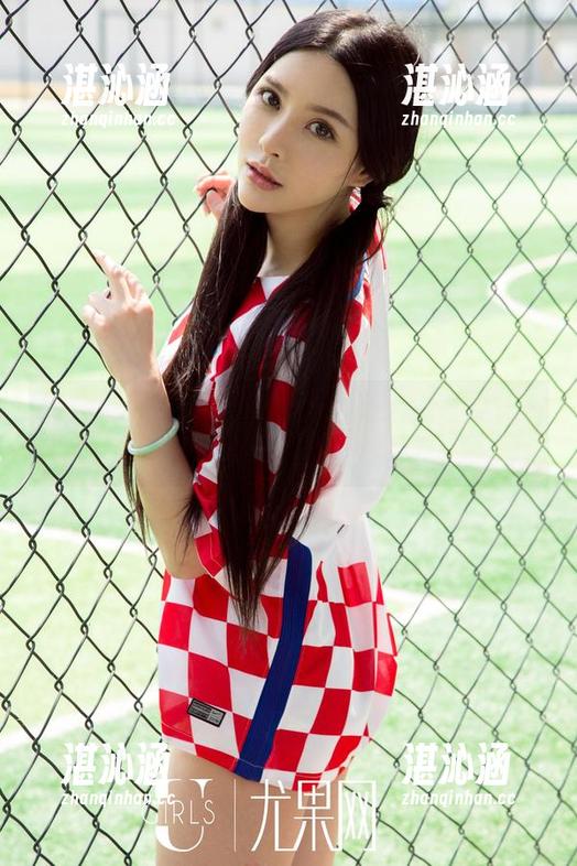 UGirls尤果网 - 牛仔裤也有人生哲学——尤娜娜的私拍作品分享！