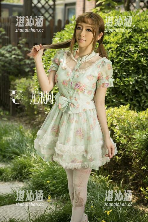 UGirls尤果网 - 稳住！温鈊怡的最新合集，甜心指数爆表！
