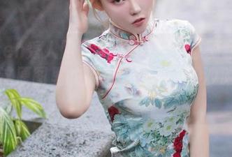 Xiuren秀人网 – Mieko林美惠子私房脱鞋？这原图里的裸足让我想起了沙滩的呼唤！
