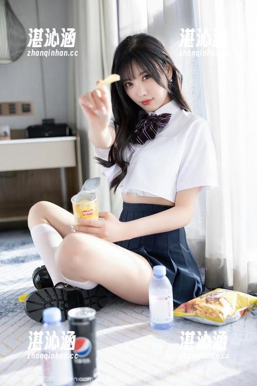 Xiuren秀人网 - Suki_baby的‘奶牛’分享，怎么看都是怪怪的，来聊聊吧！