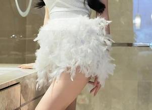 Xiuren秀人网 – 别说我没提醒你：区静瑶的女友写真图集太有意思了！