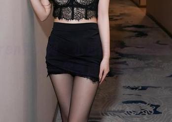 Xiuren秀人网 – 小逗逗说：我的泳池写真集，你看过原图吗？