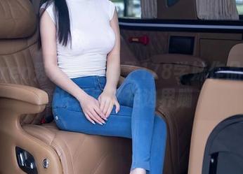 Xiuren秀人网 – 柚子178学妹作品：我意识到自己在边界蹦跶