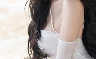 Xiuren秀人网 – 江真真，私房写真里的“厨娘“，一边做菜一边侧目互动，妙不可言！