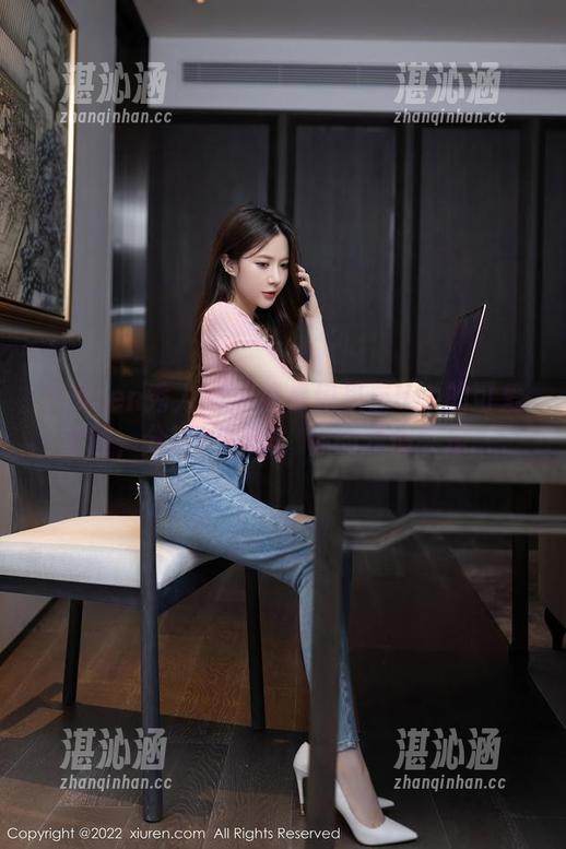 Xiuren秀人网 - 这是绮里嘉Ula的可爱套图，分享的时候，你的表情会是.....