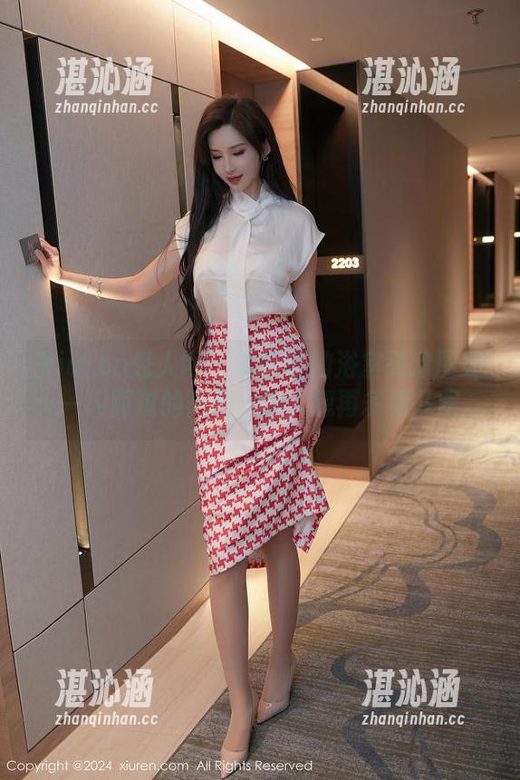 Xiuren秀人网-陆萱萱 Xiuren秀人网 - 陆萱萱的浴室高清图册:一闪而过的光影,让人想再多看几眼。