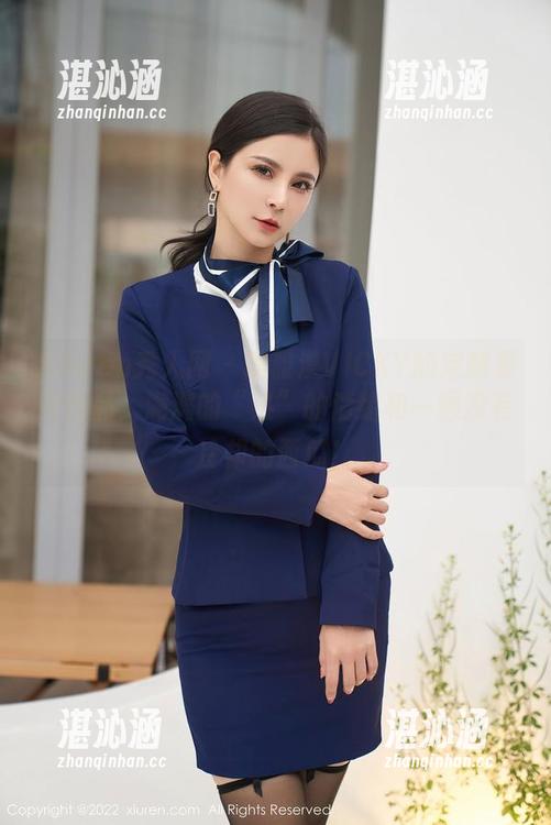 Xiuren秀人网-陈雅漫VICKY Xiuren秀人网 - 陈雅漫VICKY的定制夏天作品,满满的“热”的情绪和一颗没有冷却的西瓜!