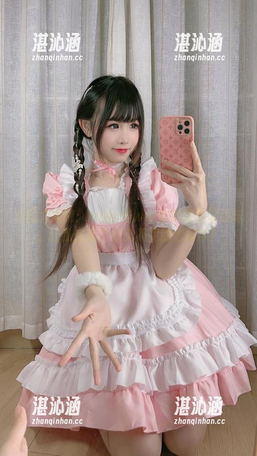 美图大揭晓：miko酱ww穿校服的那股味，让我想起了好久不见的老同学！