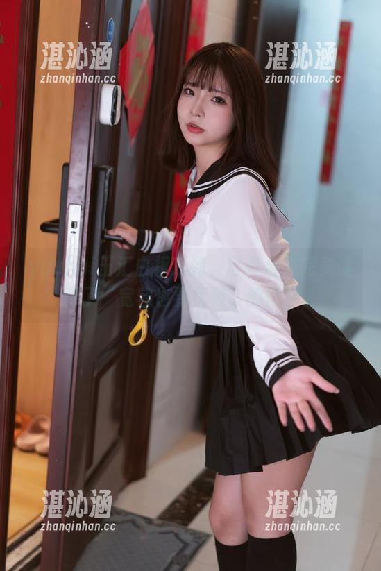 yuuhui玉汇白裙系列，写真合集完美诠释了“宽容也要优雅”的哲学。