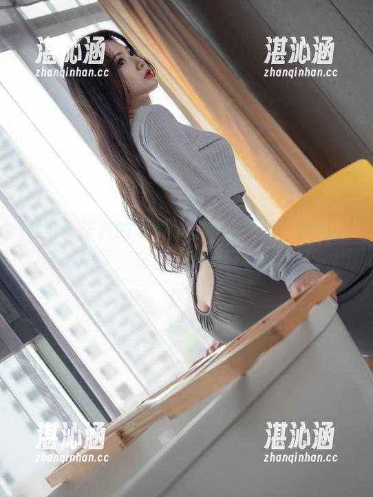 看过一米八的大梨子姐姐的原图，壁纸都要嫉妒了，它真的是更好看的样子。