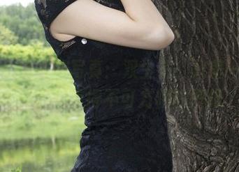 丽柜 – 兔子的写真：双生花，只差一根莲丝就能美得不可方物的壁纸