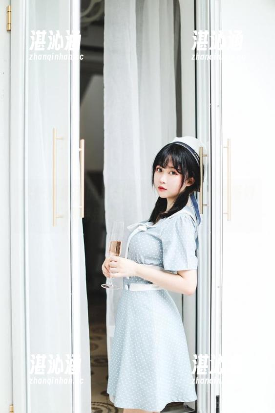 依依超级懒的私房图包，黑桃A的气质好像特别的“别扭”了些？