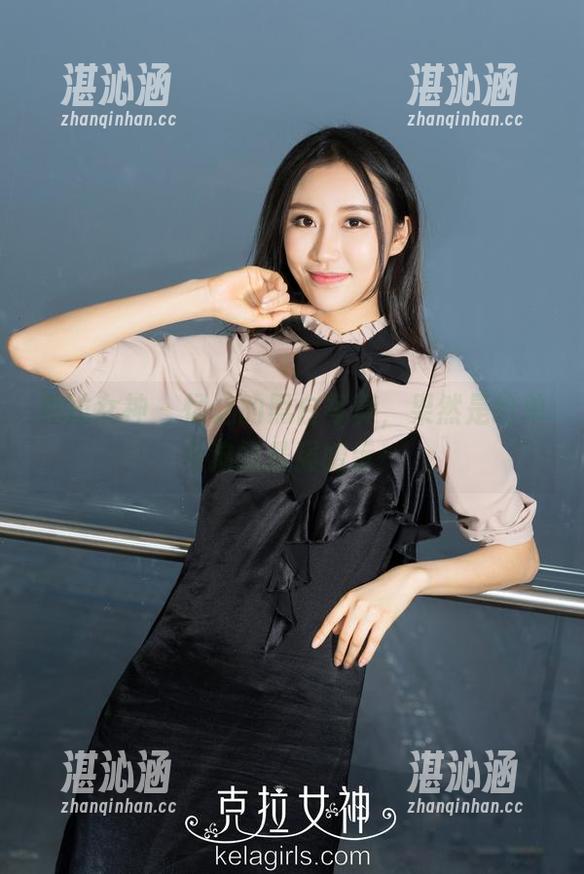 克拉女神 - 忆之的黑白写真，果然是给单身狗的最强暗示！