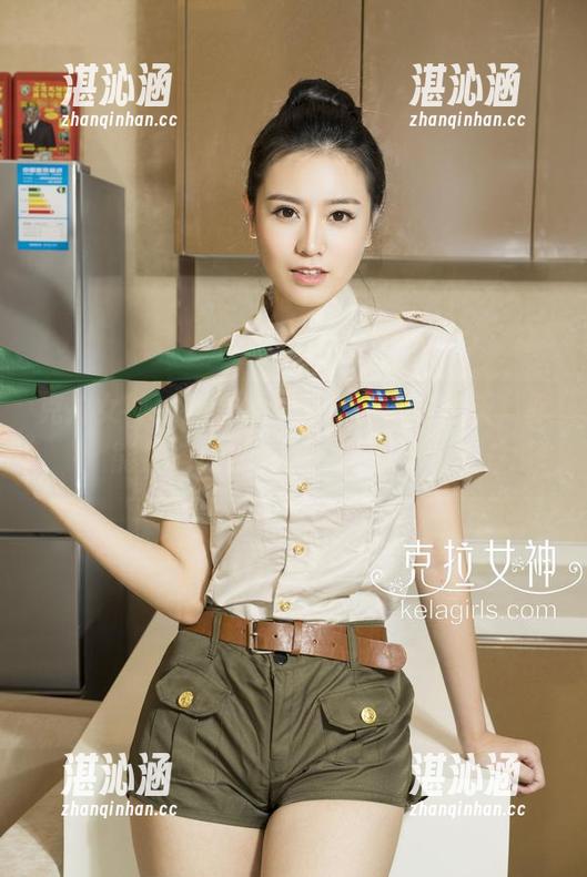 克拉女神 - 新鲜出炉！梓芯泳衣更新，你能抵挡这种“水”的诱惑吗？