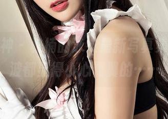 克拉女神 – 雅楠的泳衣最新写真集，连水波都显得小心翼翼的……
