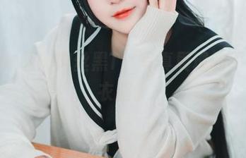 兔玩映画的肉丝黑T，写真展现的不止是衣服。