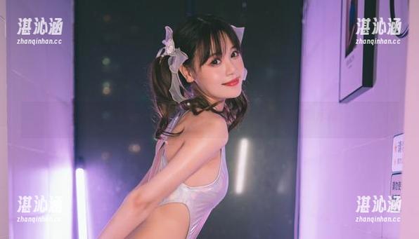 一场千反田鹿子的居家私拍，随意的舒适让我不知所措。
