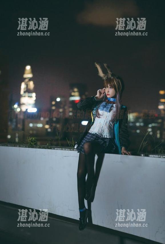 南桃Momoko带来的裤里丝美图包，是我好奇心爆棚的理由！