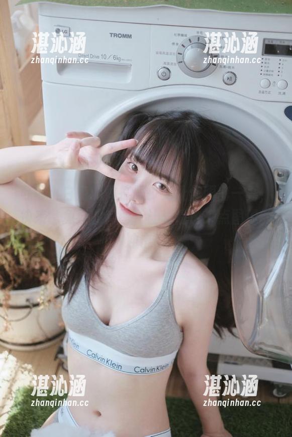 可可小白兔的体操服少女让你眼前一亮，快来拿免费的套图，让爱情也来点图像的冲击！