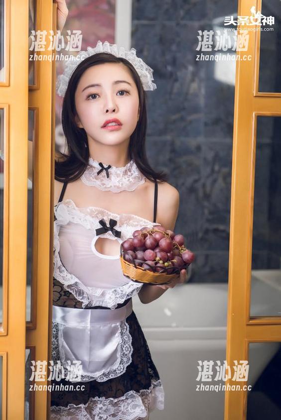 头条女神-神琦泽步 头条女神 - 神琦泽步的灰丝图册,默默对我说“猜猜我是谁?”