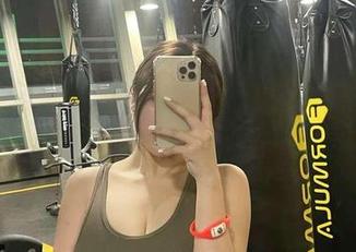 微密圈 – 奶宝妹纸的夏天私拍特辑，看得我一脸懵逼又想要全都收藏！