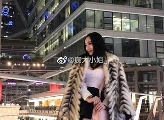 微密圈 – 何必多说，宸大小姐和她的连体衣，简直是图库里的精选宠儿，捕捉目光的高手。