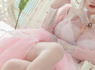 秘书角色的原图，谁说女主角只能乖乖听话？小仓千代w给你答案。