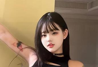 微密圈 – 最新版本的写真：小优优子的剧情，微妙得让人转头再看几眼。