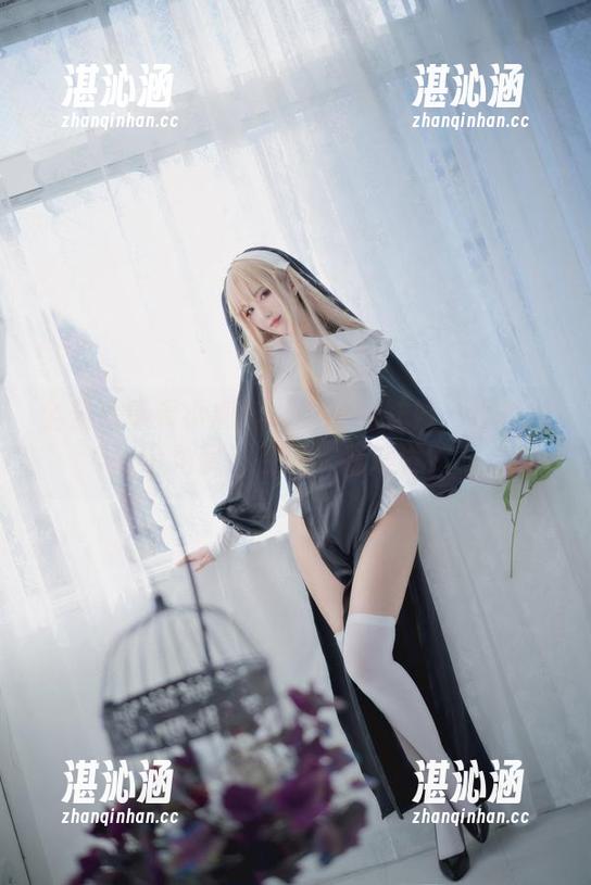全景高清看小鹿鹿shika的妹妹：模特的每个角度都在说“我是谁？”