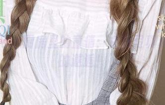 尤果网 – 厨房里的童倩：免费写真和美食的邂逅！