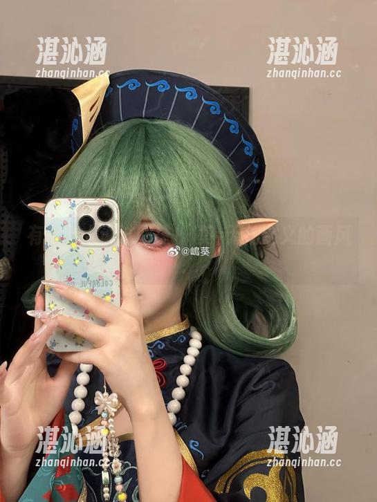 嶋葵 有没有人说过网袜+嶋葵=无法定义的画风?