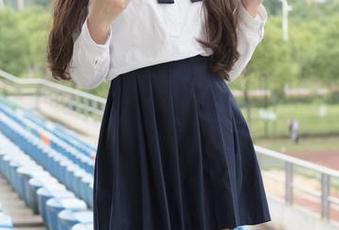 森萝财团独家！最新作品，粉红少女与白丝美足的完美配合。