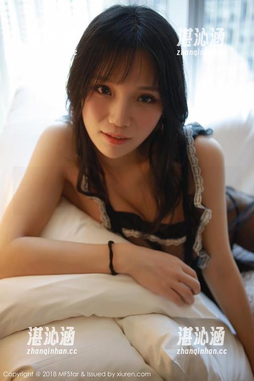 模范学院-奈美nana 模范学院 - 看!奈美nana的定制写真,娇躯隐现游戏进行中。