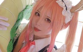 水淼aqua玩得很开，乳牛服cos，原图说不定有牛奶的灵气！
