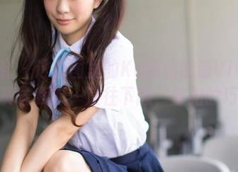 波萝社 – 这套图里的K8傲娇萌萌Vivian，真让我想一直往下翻，旅拍的巧妙