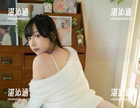 一张原图，浅安安在火华家水中飘进了我的壁纸梦。