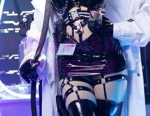 空姐身份下的清水由乃写真，合集让你意想不到的柔情