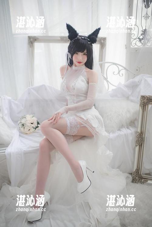 不能再低调了！看看清水由乃的蓝色泳衣美图，太犯规了吧