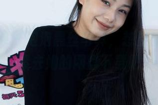 物恋传媒 – 泡泡黑丝写真，想要的美，赶紧去她的网盘下载吧
