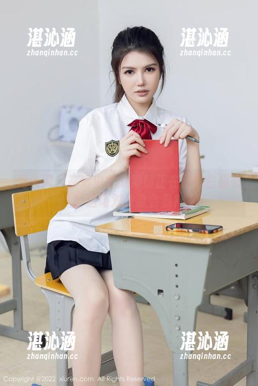 秀人网 - 高清中的刘婷婷正在跟纯白撞衫！这场对决谁会赢？