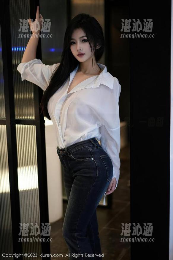 秀人网 - 小薯条nienie写真合集，一曲甜心的轻声呢喃